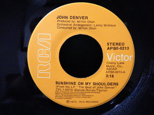 John Denver : Sunshine On My Shoulders (7", Single)