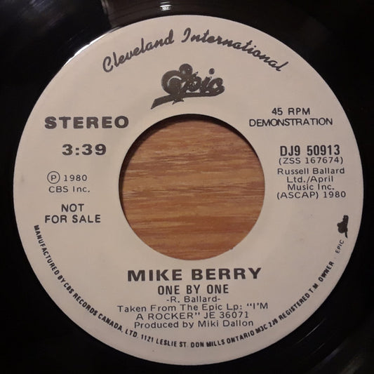Mike Berry : One By One (7", Single, Promo)