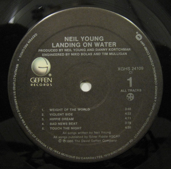 Neil Young : Landing On Water (LP, Album)