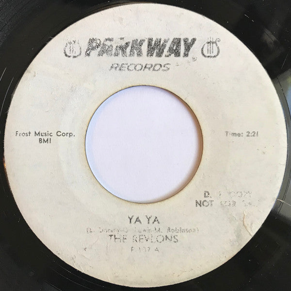 The Revlons (4) : Ya Ya / It Could Happen To You (7", Single, Promo)