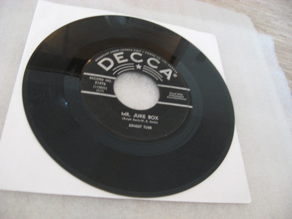 Ernest Tubb : Mr. Juke Box / Walking The Floor Over You (7", Single)