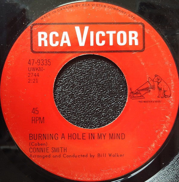 Connie Smith : Burning A Hole In My Mind / Only For Me (7", Single)