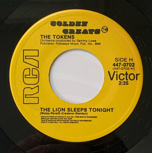 The Tokens : The Lion Sleeps Tonight (7", Single)