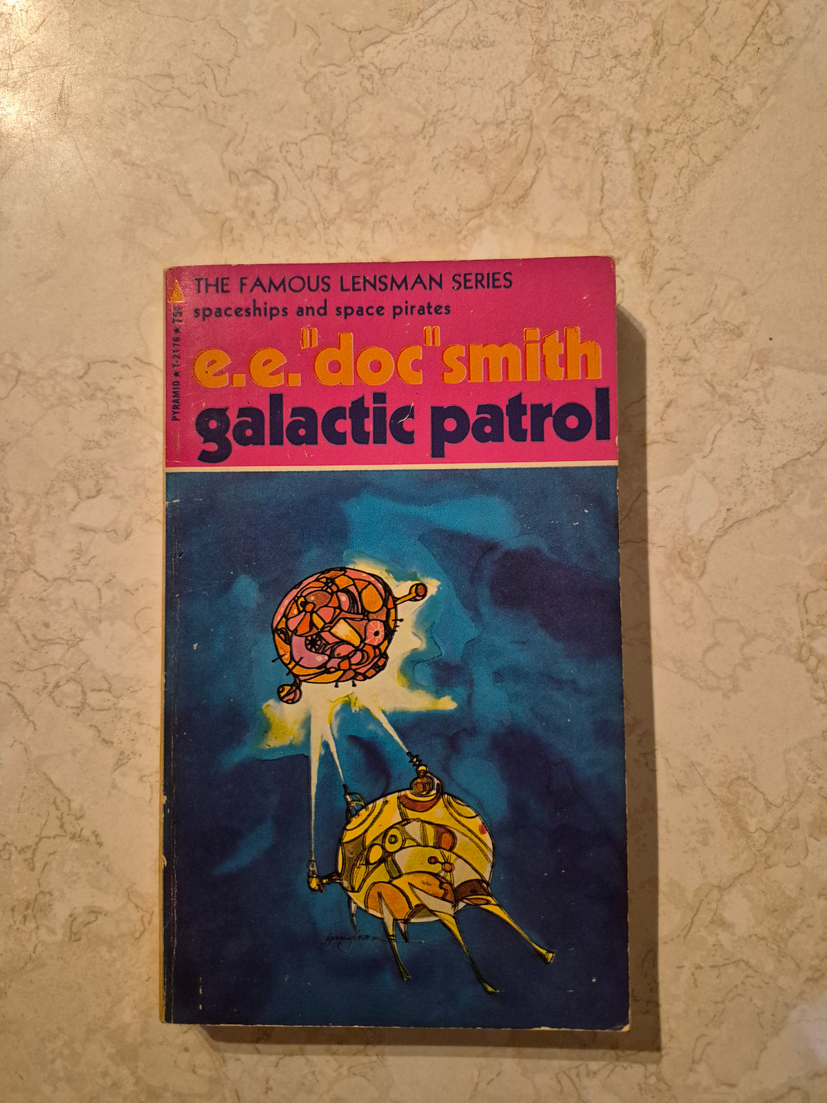 Front cover of Galactic Patrol by E.E. Doc Smith, Lensman series