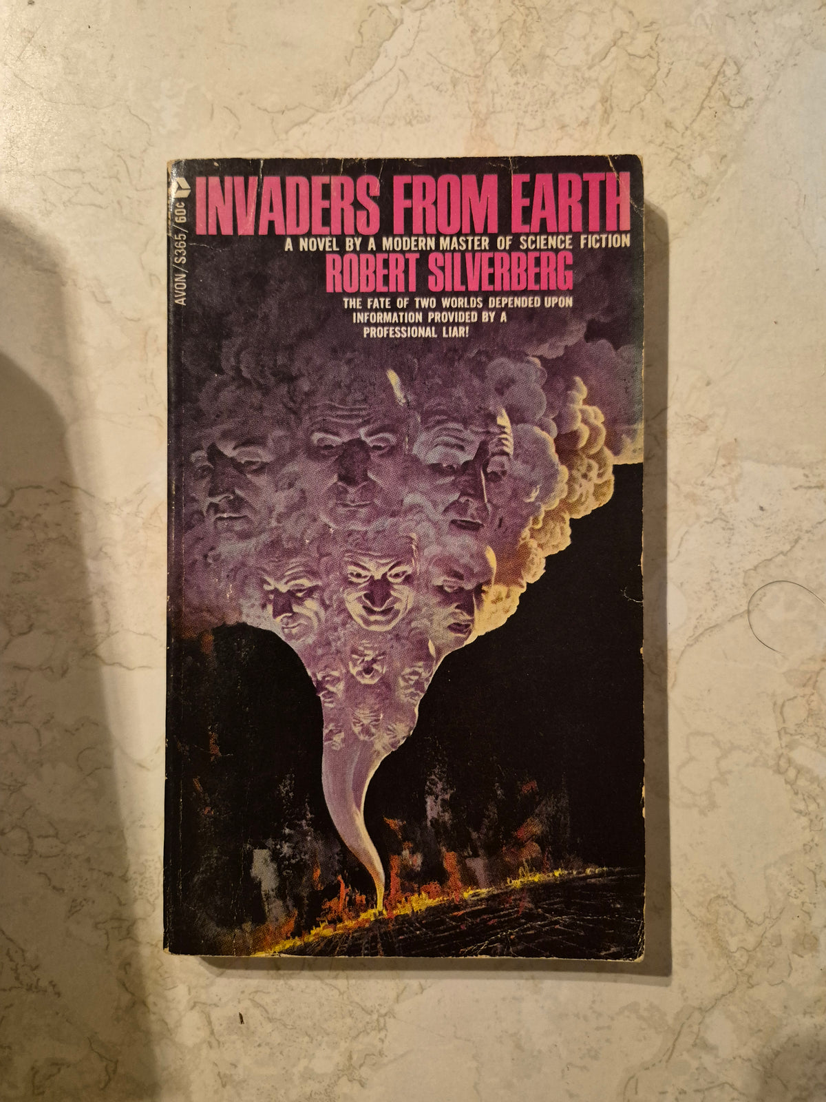 Front cover of Invaders from Earth by Robert Silverberg, Avon paperback
