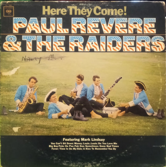 Paul Revere & The Raiders featuring Mark Lindsay : Here They Come! (LP, Album, Mono)