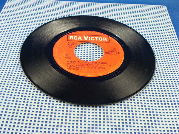 Henry Mancini, His Orchestra And Chorus* : A Man, A Horse, And A Gun / Las Cruces (7")
