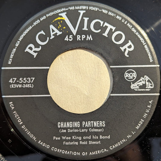 Pee Wee King & His Band Featuring Redd Stewart : Changing Partners (7", Single)