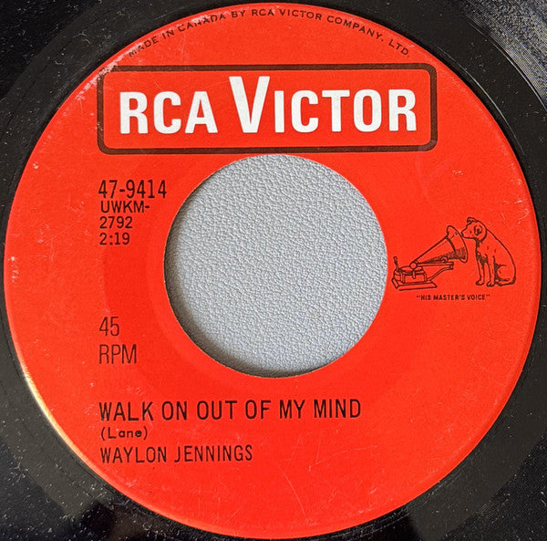 Waylon Jennings : Walk On Out Of My Mind / Julie (7")