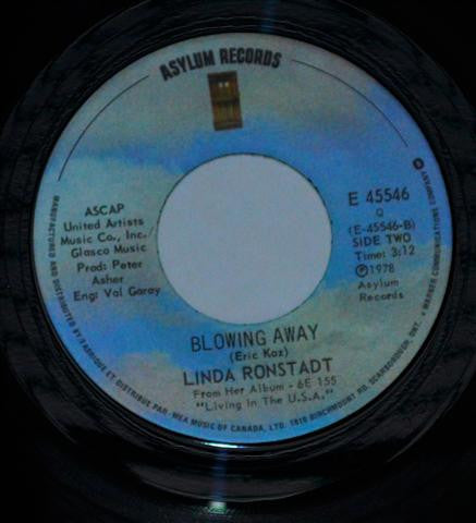 Linda Ronstadt : Ooh Baby Baby / Blowing Away (7")