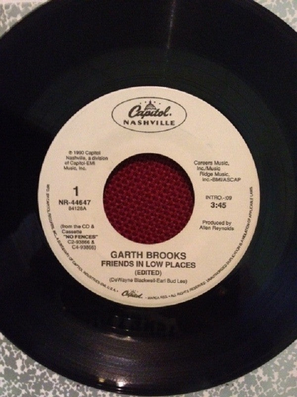 Garth Brooks : Friends In Low Places (7")