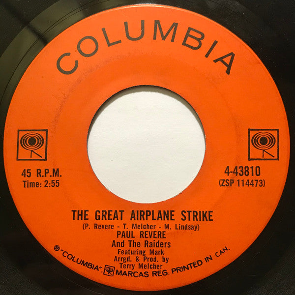 Paul Revere & The Raiders : The Great Airplane Strike / In My Community (7", Single)