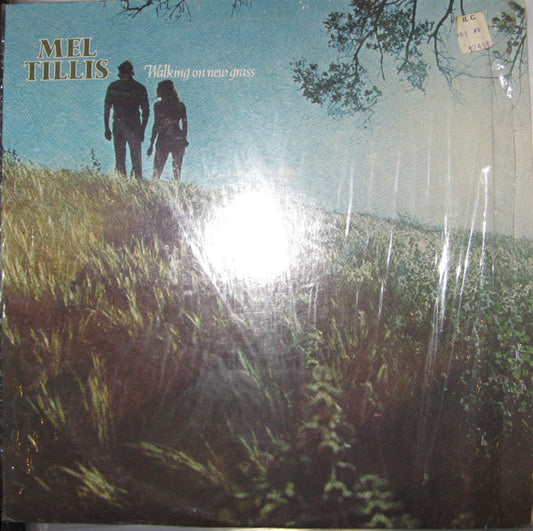 Mel Tillis : Walking On New Grass (LP, Album)